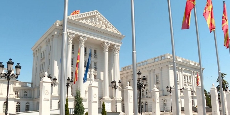 Maqedonia e Veriut ndalon eksportin e disa mallrave ushqimore, vaji në mesin e tyre