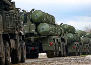 Zyrtari amerikan: Forcat ruse janë ende rreth 25 kilometra jashtë qendrës së qytetit të Kievit