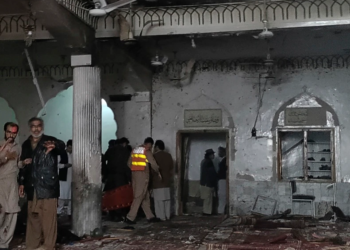 Të paktën 56 të vdekur në sulmin vetëvrasës në një xhami në Pakistan