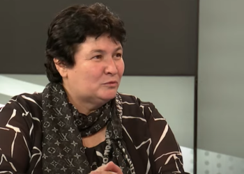 “Ta marrin guximin dhe fillojnë jetën e tyre”, thirrja e ish-ushtares së UÇK-së për gratë e dëshmorëve