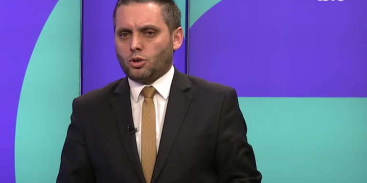 Klinaku: 5 deri në 15 vjet burg për qytetarët që marrin pjesë në luftërat jashtë Kosovës