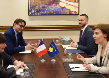 Gërvalla takohet me ambasadoren franceze, diskutojnë për sigurinë në rajon pas gjendjes së krijuar në Ukrainë