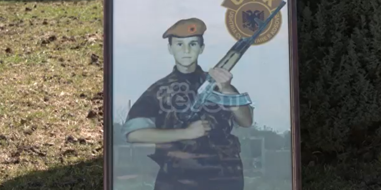 Himë Haradinaj u vra më 24 mars të vitit 1998, duke i mbrojtur nxënësit e shkollës së fshatit