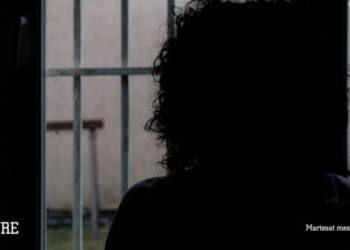 Rrëfimi i gruas që u martua e re, nga lindja e djalit, tentimi për vetëvrasje e ndarja nga burri