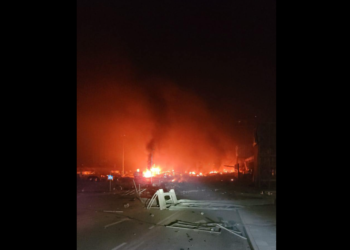 Shpërthime në disa shtëpi dhe në një qendër tregtare në Kiev