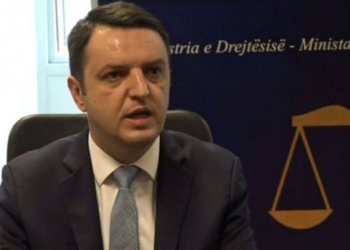 Selimi: Kosova të kërkojë mbylljen e Gjykatës Speciale