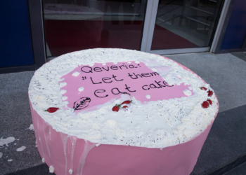 PSD me aksion në një-vjetorin e Qeverisë Kurti: Le të hanë tortë