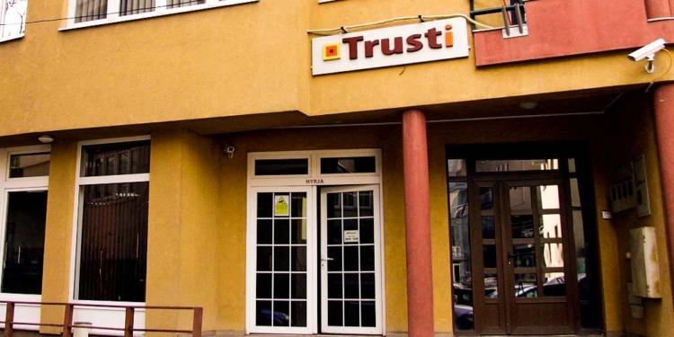 Trust-i rikuperon gati gjysmën e humbjeve prej 90 milionë në 55 milionë euro
