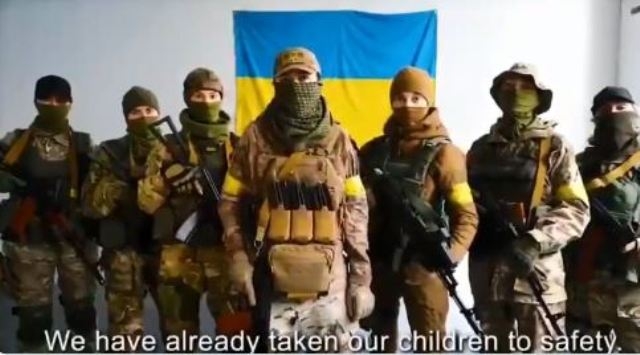 Ushtaret ukrainasë përmes një video i dërgojnë mesazh të fortë ushtrisë ruse
