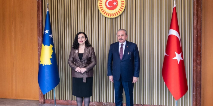 Osmani në Turqi kërkon anëtarësimin e Kosovës në NATO