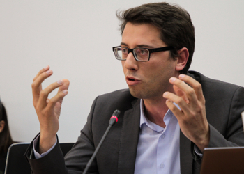 Murati: Beogradi është i vetmi qytet që mblidhet në mbështetje të Putinit