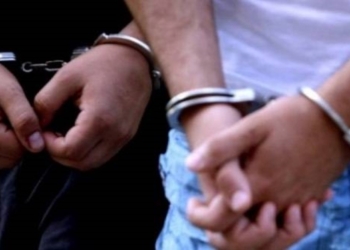 Katër persona të maskuar grabitën 3000 euro