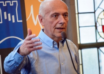 Kozyrev u bënë thirrje diplomatëve rus të japin dorëheqje