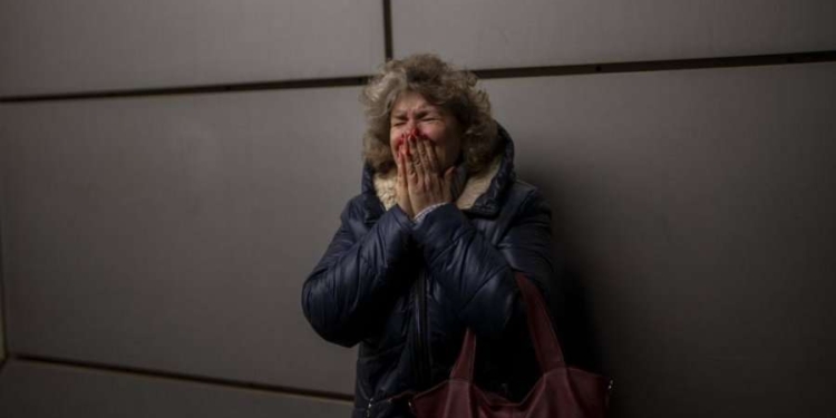 Rusët po përdorin dhunë tek banorët, tha një qytetar  në Kherson të Ukrainës