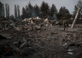 Nëntë persona të vrarë nga sulmet ajrore në Mukolaiv të Ukrainës