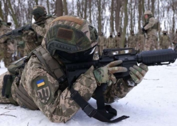 Çekia ua mundëson qytetarëve të luftojnë për Ukrainën