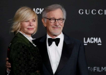 Steven Spielberg dhe bashkëshortja e tij ndanë 1 milion dollarë  ndihmë për Ukrainën