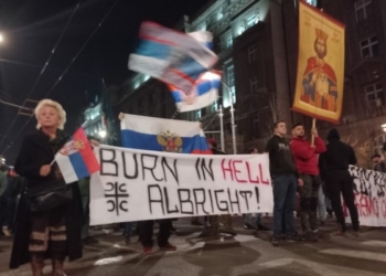 Serbët në Beograd protestojnë kundër Kosovës