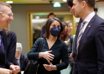 BE do të rrisë mbështetjen financiare për furnizimet ushtarake për Ukrainën