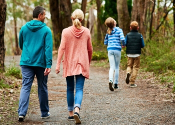 Si të humbasësh peshë duke ecur, këshilla për një rezultat të shpejtë