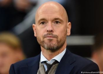 Ten Hag po mëson anglisht, për një lëvizje drejt United