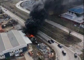 Zjarrfikësit e KEK-ut arrijnë ta shuajnë zjarrin në një deponi në Obiliq