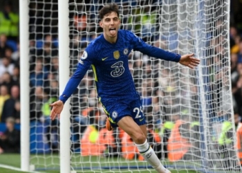 Chelsea merr fitoren e pestë me radhë, Evertoni në krizë, Leeds gjen suksesin