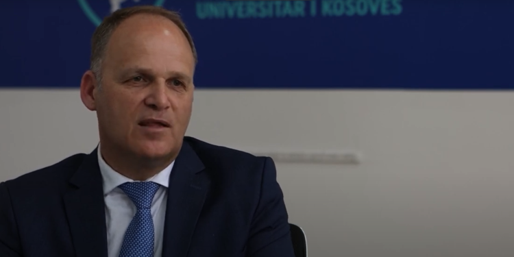 Krasniqi: Pas miratimit të ligjit, QKUK mund të përgatitet për transplantim