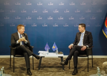 Abdixhiku takon Shefin e Zyrës së BE-së: Kërkon përshpejtimin e liberalizimit të vizave