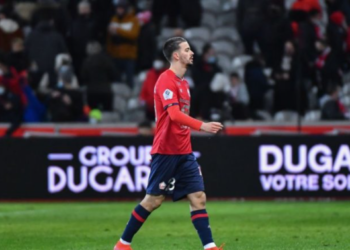 Lille nxjerr në ankand fanellat e ndeshjes së fundit për t’i ndihmuar refugjatët ukrainas, ja sa kushton ajo e Edon Zhegrovës