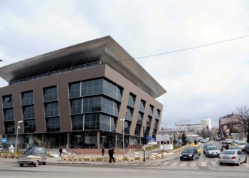 MASHTI nis ndalesën e pagave për 32 punëtorët serbë