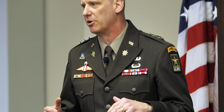 Zyrtar i lartë i mbrojtjes amerikane: Putini po planifikon të përdorë një bombë bërthamore në Kiev