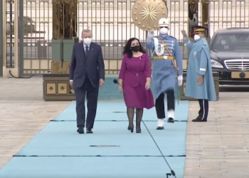 Presidentja Osmani pritet me ceremoni zyrtare nga homologu i saj turk