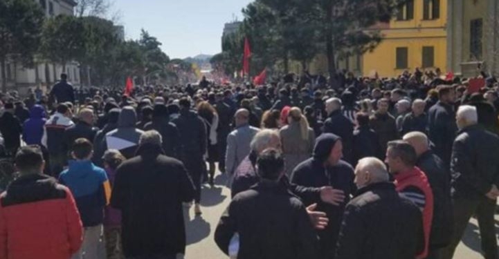 Ka filluar dita e pestë e protestës në Shqipëri