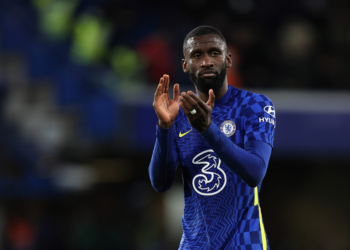 Rudiger drejt Juventusit