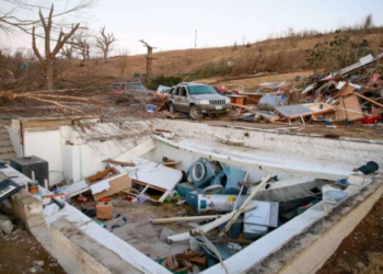 Kurti ngushëllon familjet e të vdekurve nga tornado në Iowa