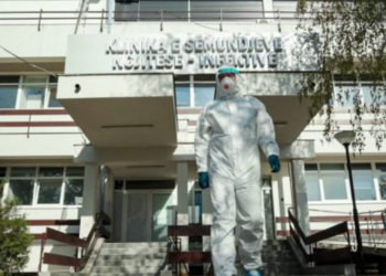 Në SHSKUK po trajtohen 11 pacientë me COVID-19, dy në Mjekim Intensiv