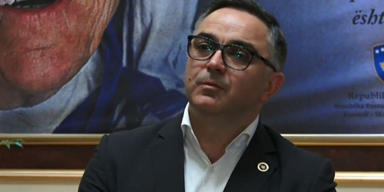 Tahiri: Qeveria në vend se të merret me vendimin për ligjin e pagave, ata po i rrisin çmimet