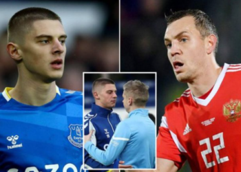 Vitaliy Mykolenko i Evertonit fillon një sulm të ashpër ndaj kapitenit të Rusisë