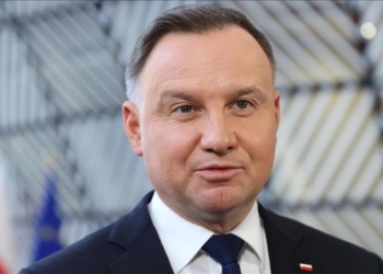 Aeroplani i presidentit polak bën ulje emergjente,