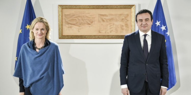 Kurti dhe von Cramon diskutojnë për luftën kundër korrupsionit në Kosovë dhe situatën në Ukrainë