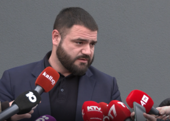 Gramoz Vokrri çon 16 nënshkrime në FFK, zyrtarizon kandidaturën për kryetar