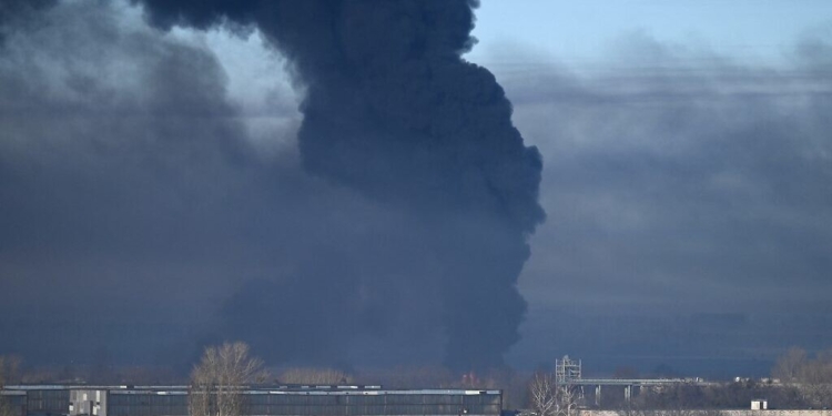 Në Ukrainën qendrore shkatërrohet një depo municionesh