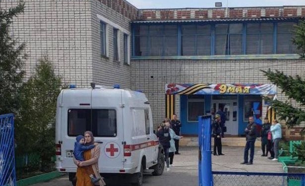 Në Rusi një burrë vret dy fëmijë, mësuesen në çerdhe e më pas veten