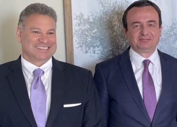 Kurti flet për takimet në Greqi: Escobar rikonfirmoi mbështetjen e ShBA-ve për Kosovën