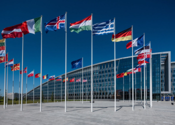 Britania e Madhe mbështet anëtarësimin e Suedisë dhe Finlandës në NATO