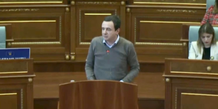 Kurti akuzohet se duke imituar Zelenskyn po përshkallëzon retorikën e luftës imagjinare me Serbinë