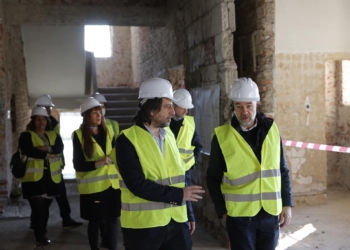 Rama me ministrin e Luksemburgut vizitojnë Qendrën e Kompetences për teknologji informative në Prishtinë