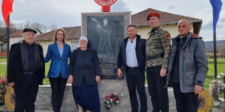 Mehaj viziton familjen e dëshmorit Bektesh Haliti në Vushtrri