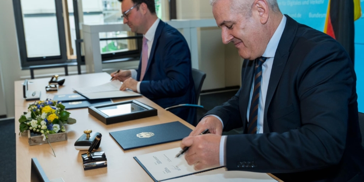 Nënshkruhet zyrtarisht marrëveshja për njohjen e patent shoferëve në Gjermani